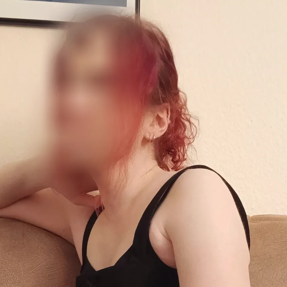 Jasmine, 37