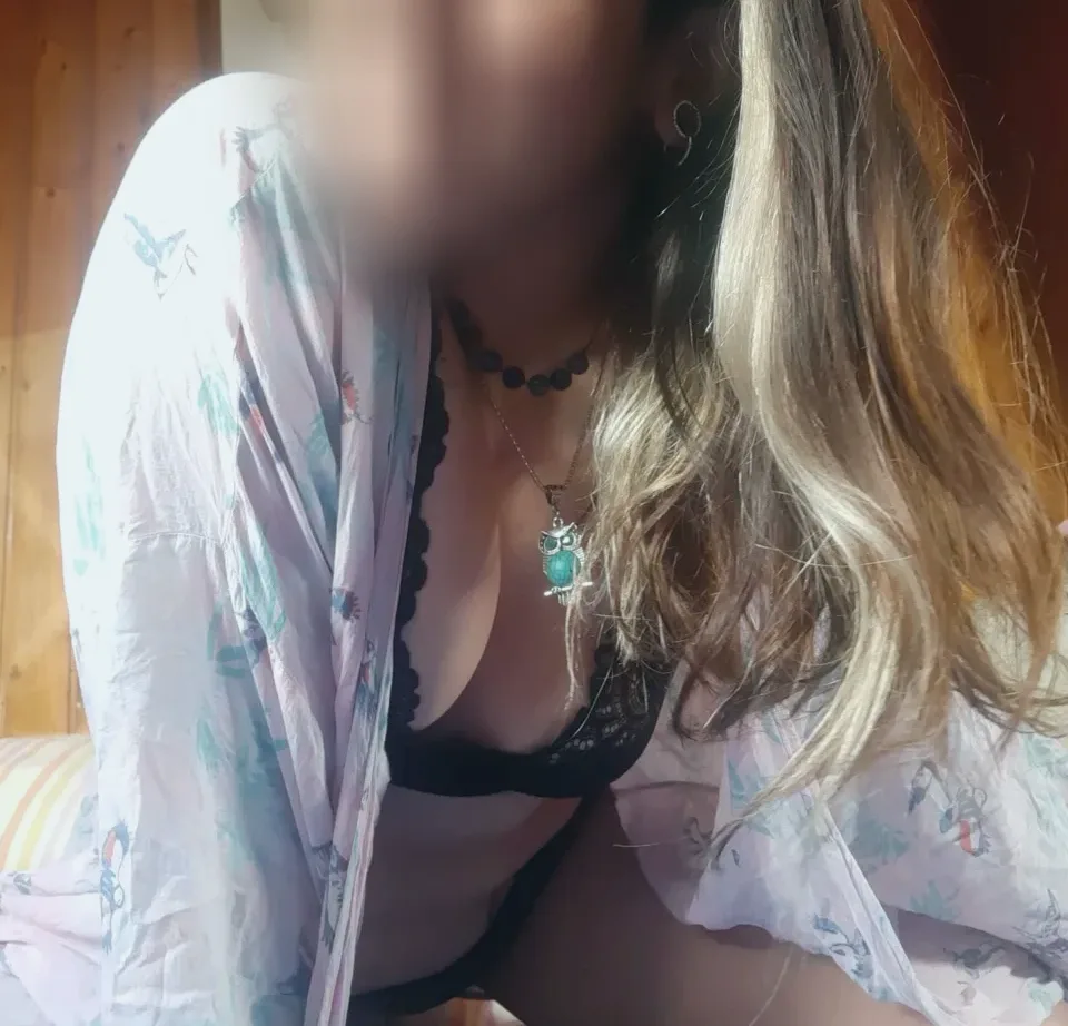 Leila, 33