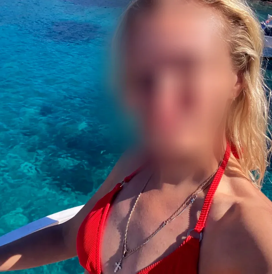 Sara, 39